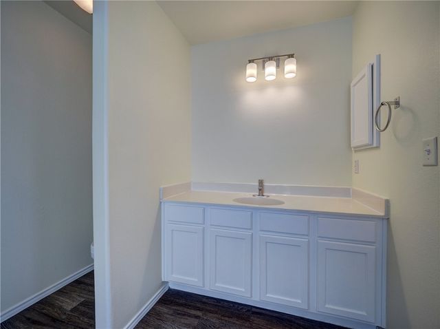 1129 La Mirada, Portland, TX 78374