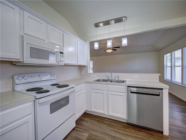 1129 La Mirada, Portland, TX 78374