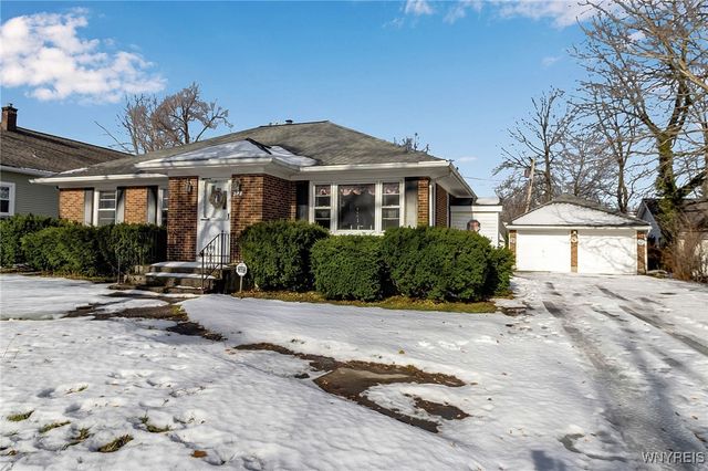 82 Zimmerman Boulevard, Tonawanda, NY 14223