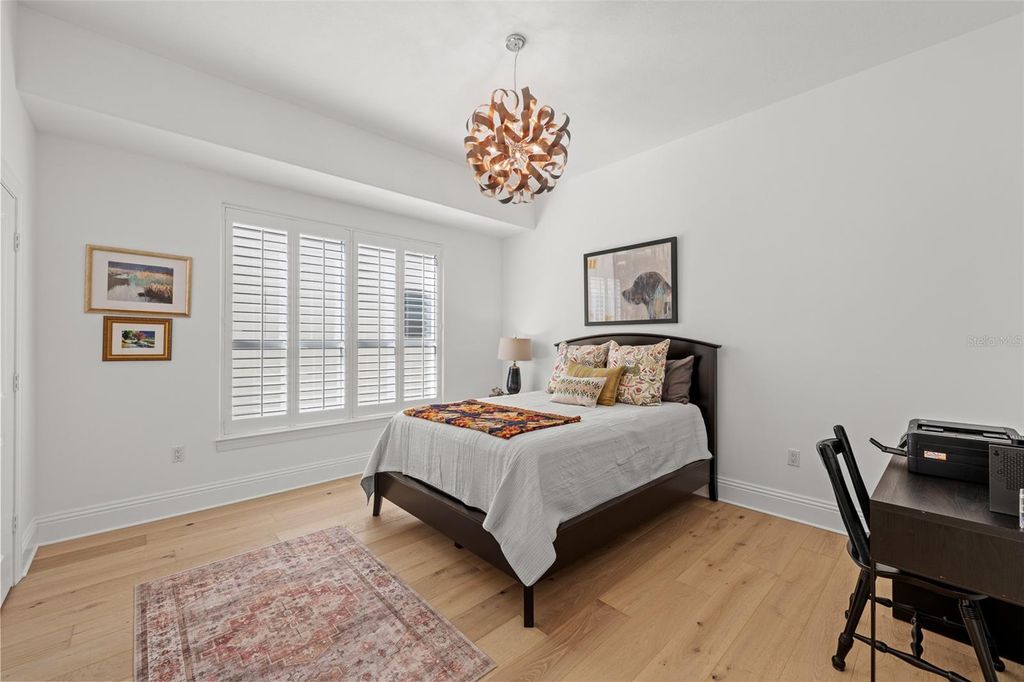 Image 11 of property listing at 509 W BAY STREET 303, Tampa, FL 33606