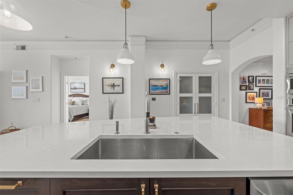 Image 22 of property listing at 509 W BAY STREET 303, Tampa, FL 33606