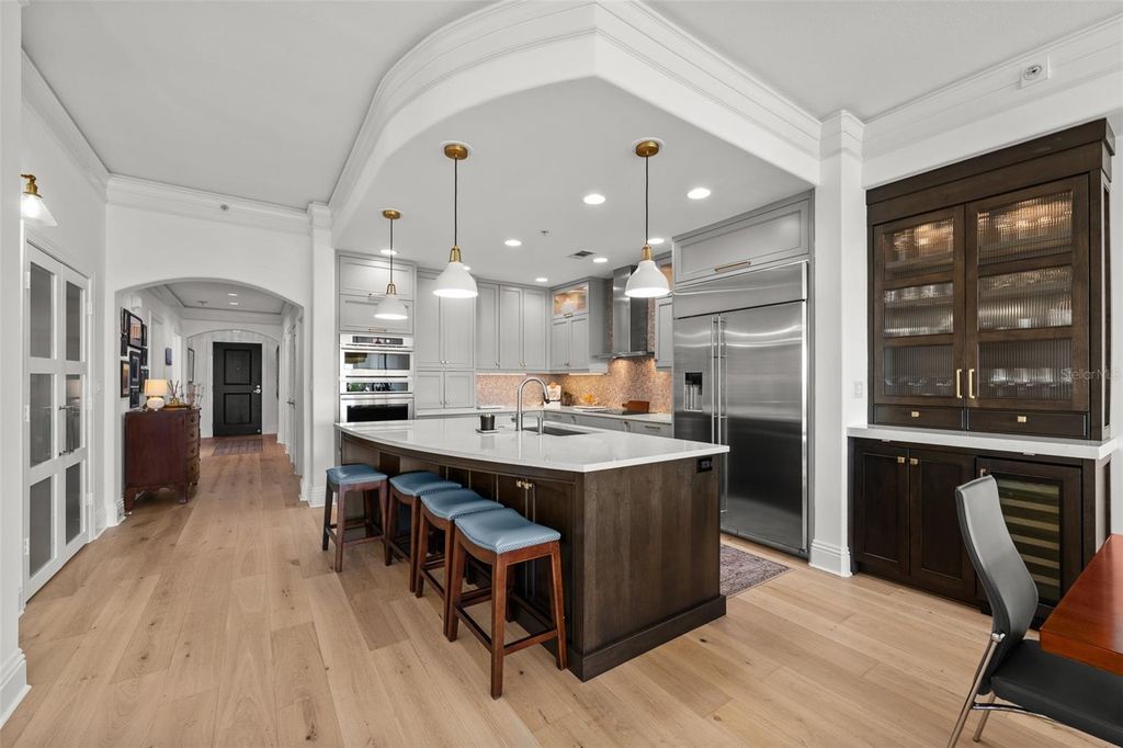 Image 33 of property listing at 509 W BAY STREET 303, Tampa, FL 33606