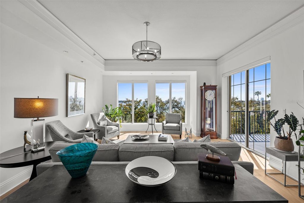 Image 49 of property listing at 509 W BAY STREET 303, Tampa, FL 33606