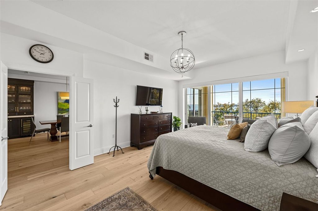 Image 52 of property listing at 509 W BAY STREET 303, Tampa, FL 33606