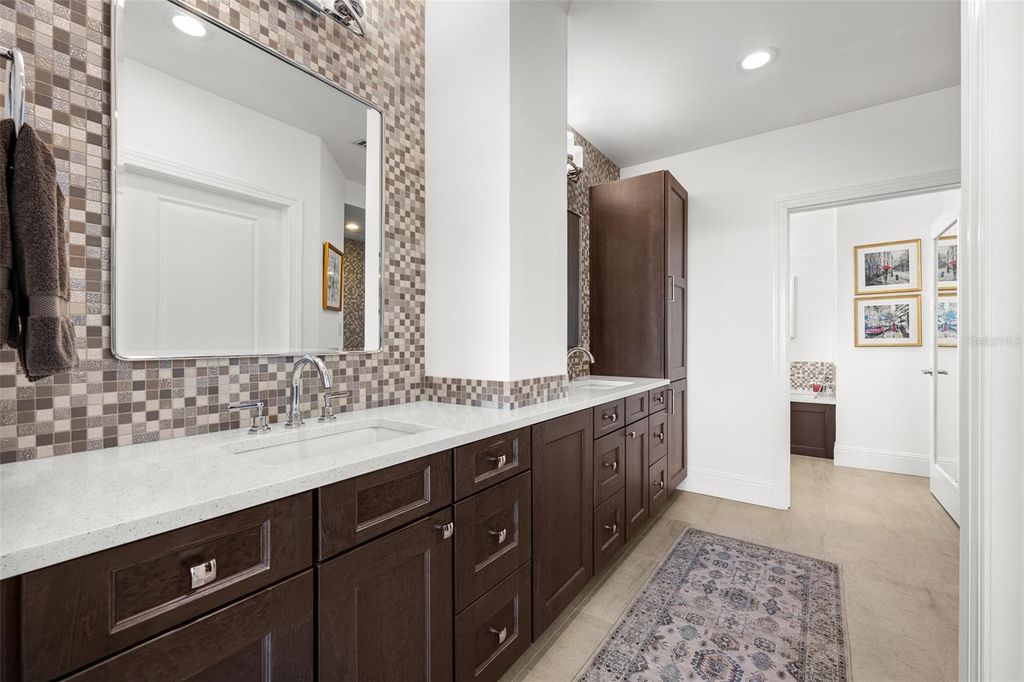 Image 57 of property listing at 509 W BAY STREET 303, Tampa, FL 33606