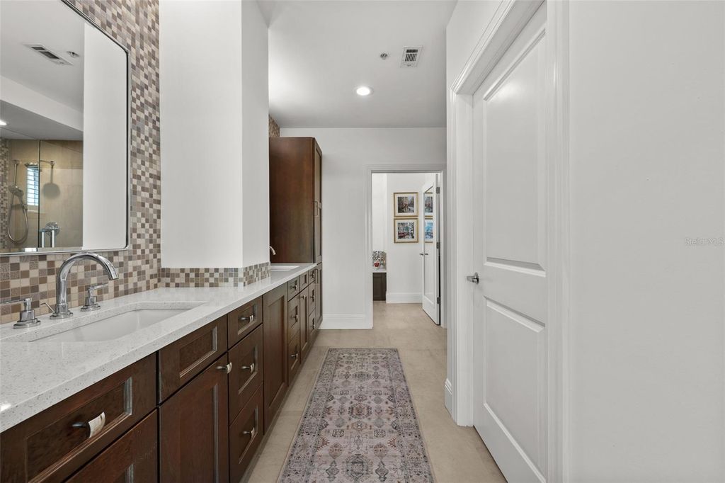 Image 58 of property listing at 509 W BAY STREET 303, Tampa, FL 33606