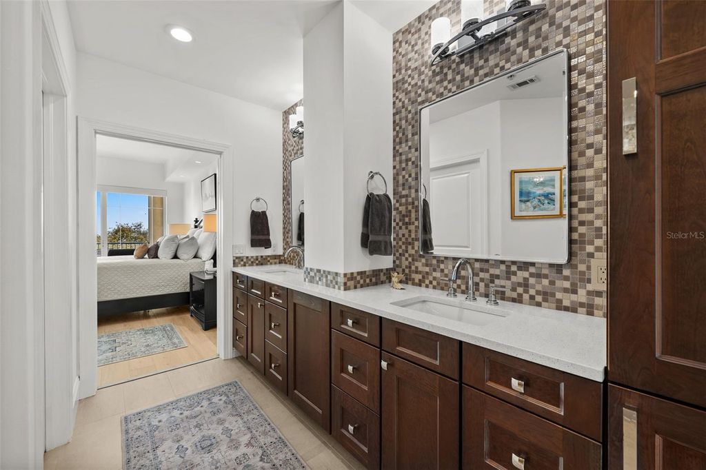 Image 60 of property listing at 509 W BAY STREET 303, Tampa, FL 33606