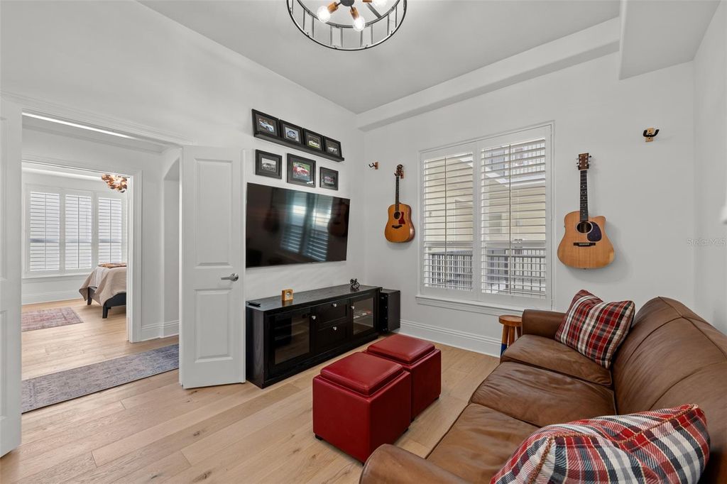 Image 7 of property listing at 509 W BAY STREET 303, Tampa, FL 33606