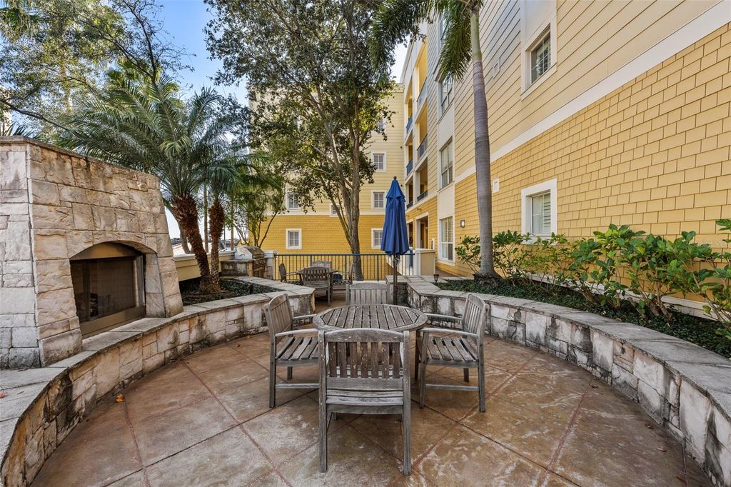 Image 73 of property listing at 509 W BAY STREET 303, Tampa, FL 33606