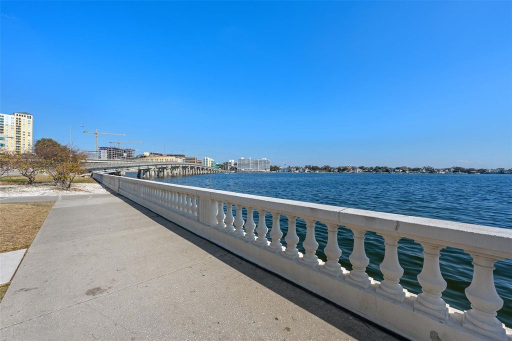 Image 77 of property listing at 509 W BAY STREET 303, Tampa, FL 33606