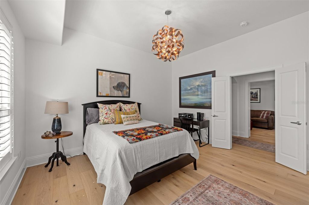 Image 9 of property listing at 509 W BAY STREET 303, Tampa, FL 33606