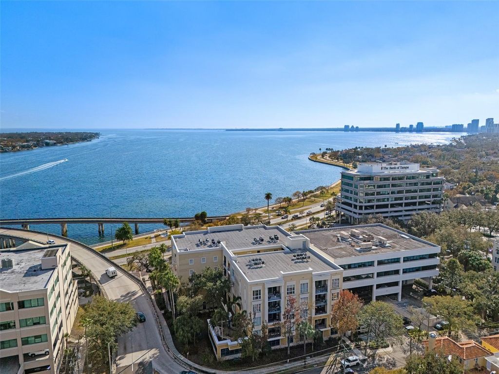 Image 85 of property listing at 509 W BAY STREET 303, Tampa, FL 33606