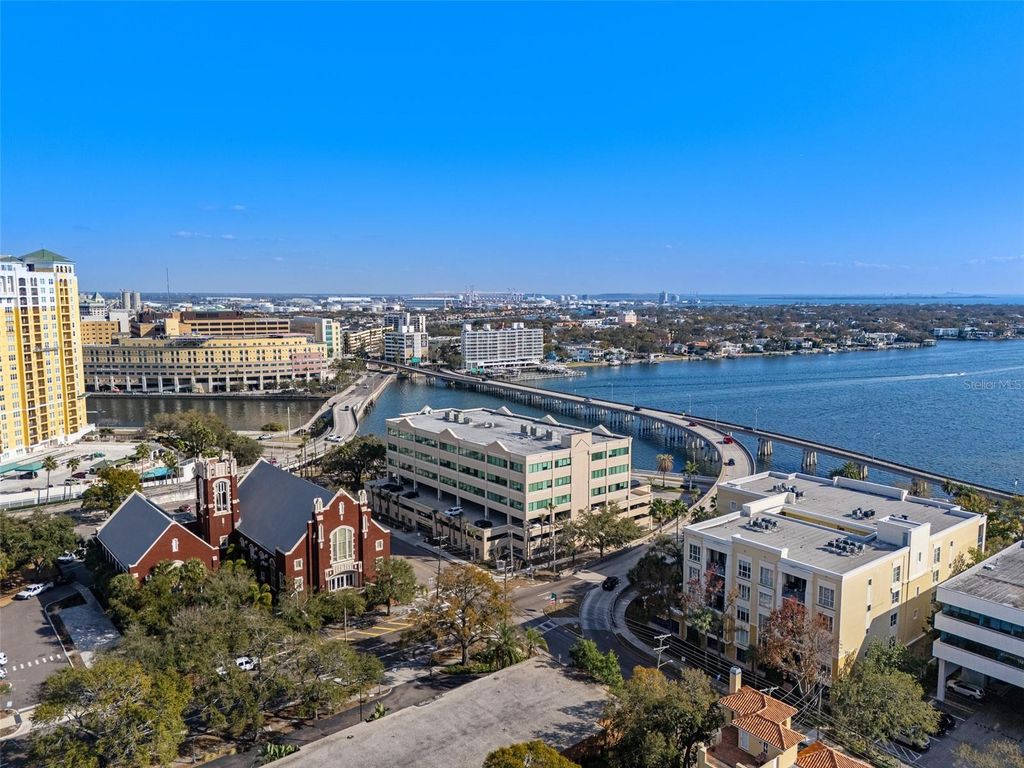 Image 87 of property listing at 509 W BAY STREET 303, Tampa, FL 33606