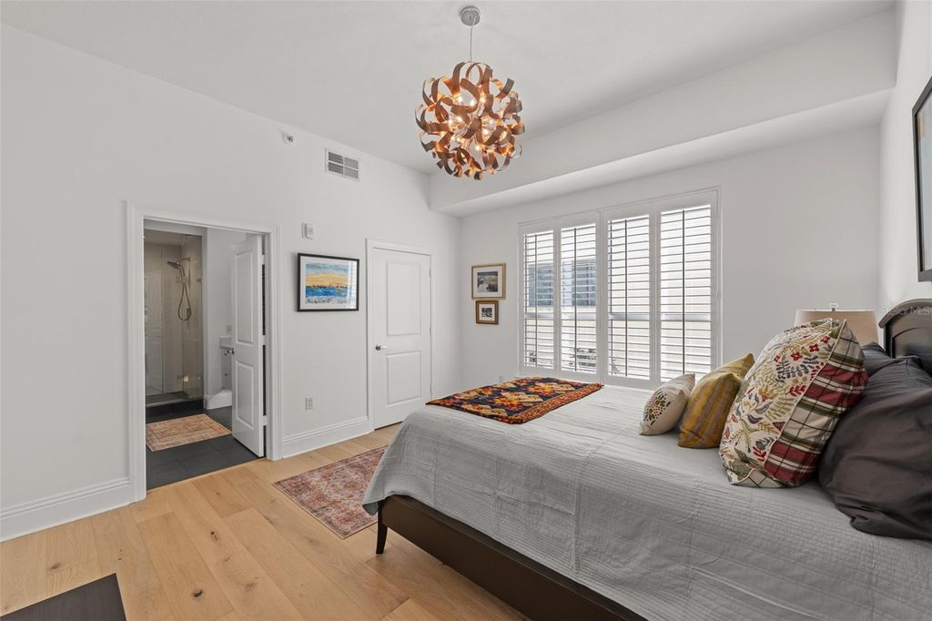 Image 10 of property listing at 509 W BAY STREET 303, Tampa, FL 33606