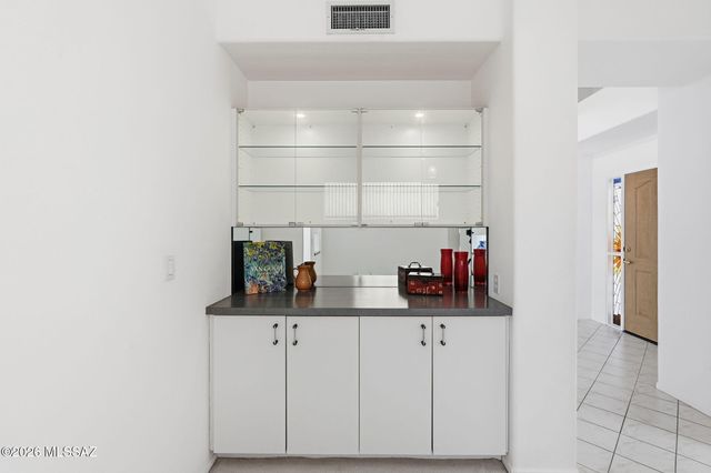 529 E Squirrel Tail Drive, Tucson, AZ 85704