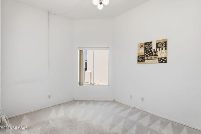 529 E Squirrel Tail Drive, Tucson, AZ 85704