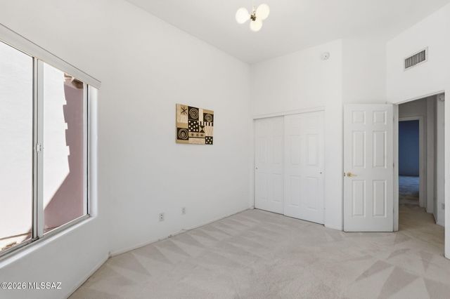 529 E Squirrel Tail Drive, Tucson, AZ 85704