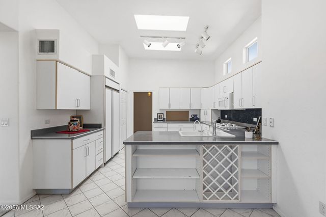 529 E Squirrel Tail Drive, Tucson, AZ 85704