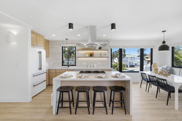 811-13 Balboa Ct, San Diego, CA 92109