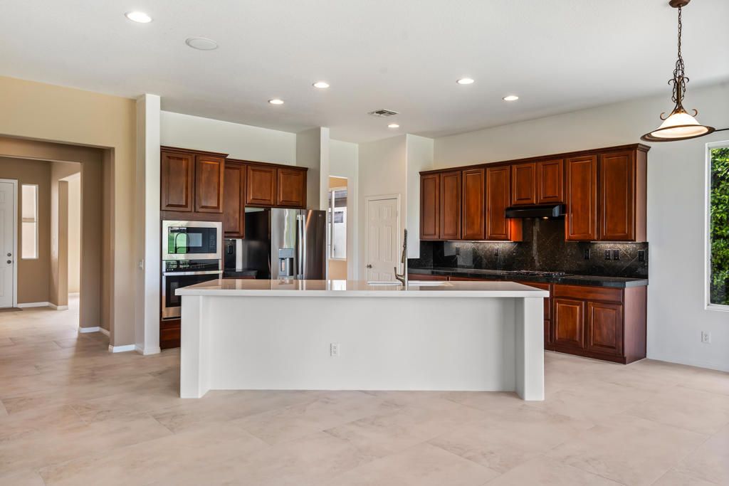 Image 14 of property listing at 43393 Saint Andrews Drive, Indio, CA 92201