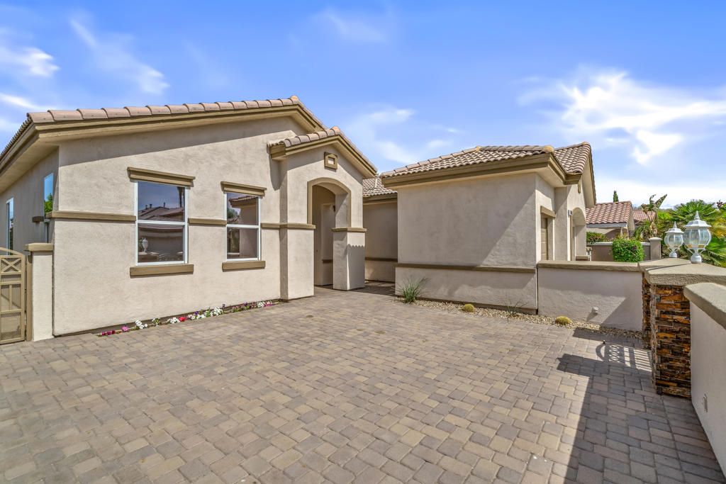 Image 7 of property listing at 43393 Saint Andrews Drive, Indio, CA 92201