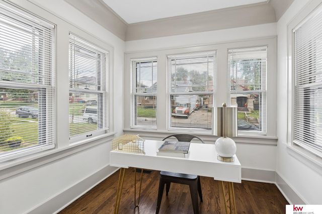 2859 Newport Avenue, Omaha, NE 68112