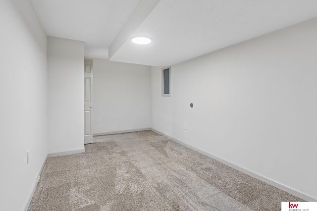2859 Newport Avenue, Omaha, NE 68112