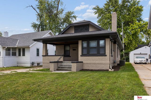 2859 Newport Avenue, Omaha, NE 68112