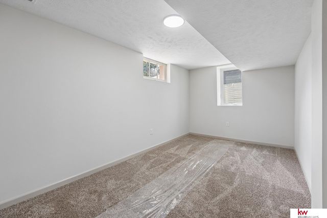 2859 Newport Avenue, Omaha, NE 68112