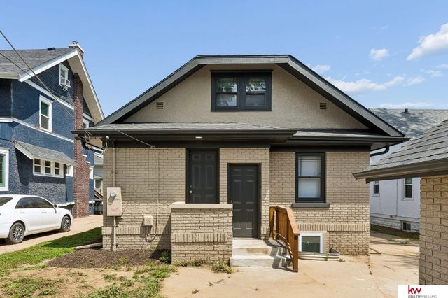 2859 Newport Avenue, Omaha, NE 68112