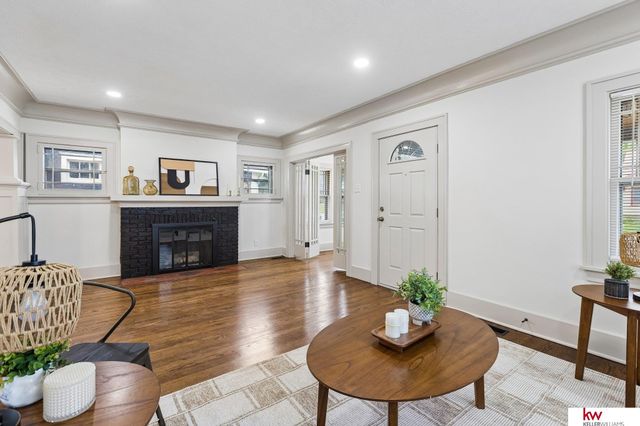 2859 Newport Avenue, Omaha, NE 68112