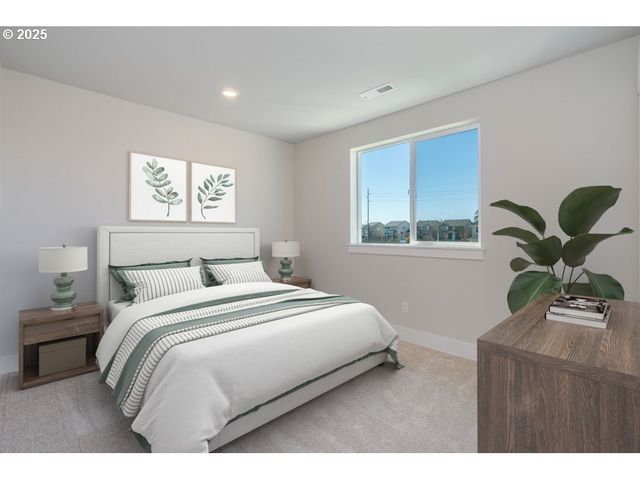 1330 E Canto St, Newberg, OR 97132