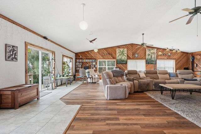 144 Monahan Drive, Fort Walton Beach, FL 32547