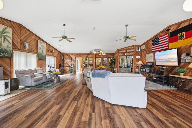 144 Monahan Drive, Fort Walton Beach, FL 32547