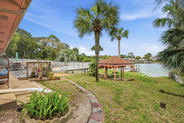 144 Monahan Drive, Fort Walton Beach, FL 32547