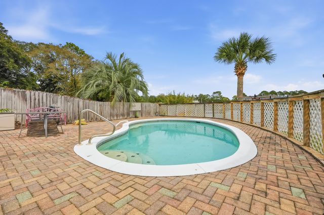 144 Monahan Drive, Fort Walton Beach, FL 32547