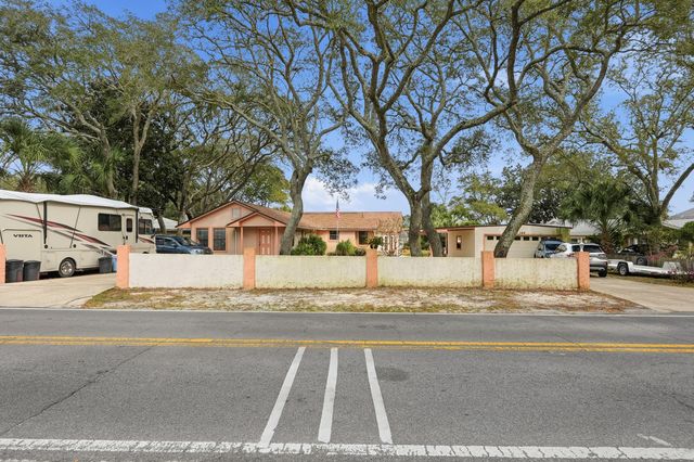 144 Monahan Drive, Fort Walton Beach, FL 32547