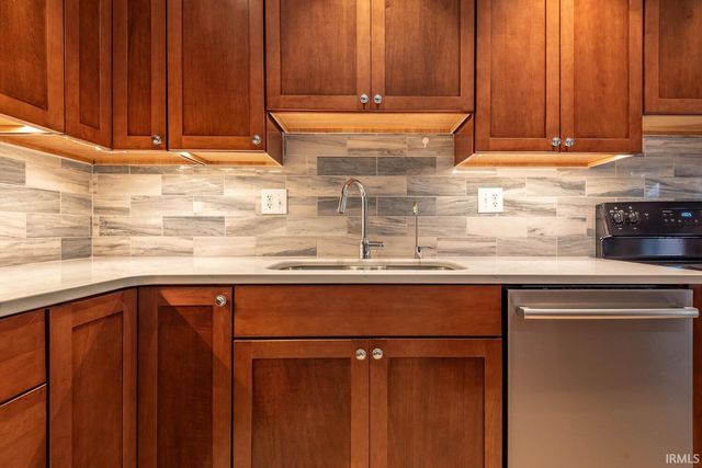 3211 N Stoneycrest Road, Bloomington, IN 47404