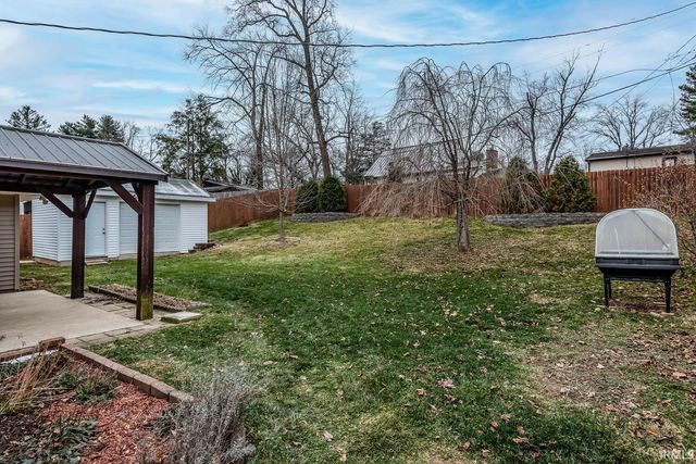 3211 N Stoneycrest Road, Bloomington, IN 47404