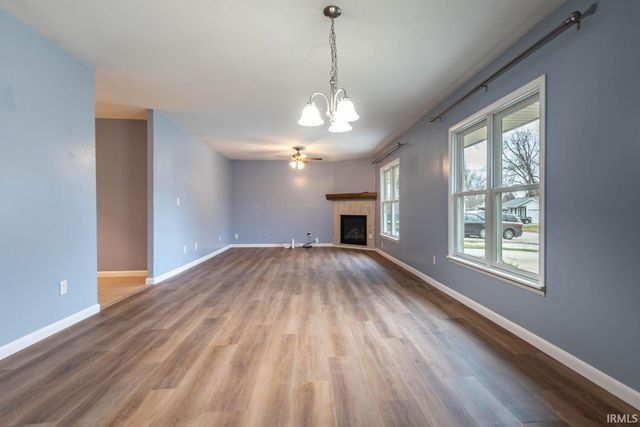 3211 N Stoneycrest Road, Bloomington, IN 47404