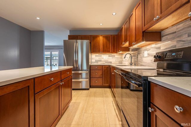 3211 N Stoneycrest Road, Bloomington, IN 47404