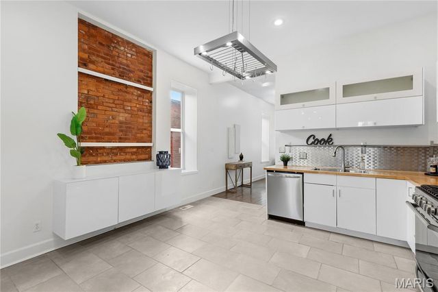 2845 Wyoming Street, St Louis, MO 63118