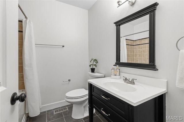 2845 Wyoming Street, St Louis, MO 63118