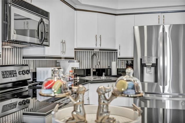 211 East Flamingo Road 1103, Las Vegas, NV 89169