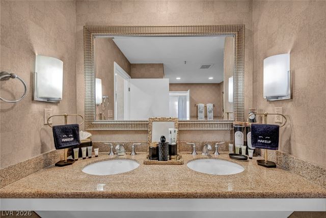 211 East Flamingo Road 1103, Las Vegas, NV 89169