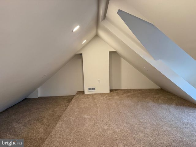 18 E MAIN ST, Newville, PA 17241