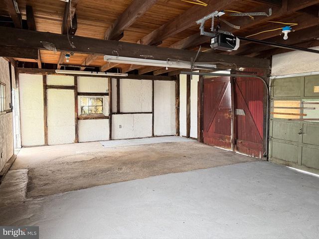 18 E MAIN ST, Newville, PA 17241