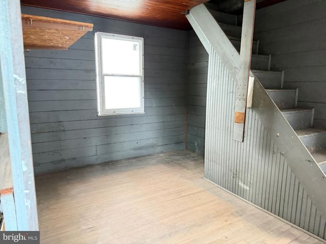 18 E MAIN ST, Newville, PA 17241