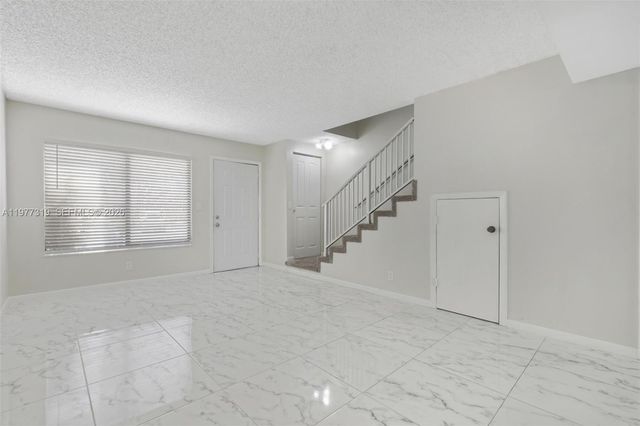 9827 NW 37th St 4F, Sunrise, FL 33351