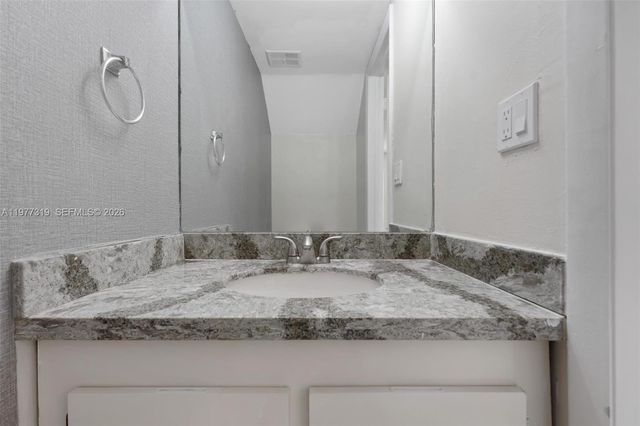 9827 NW 37th St 4F, Sunrise, FL 33351